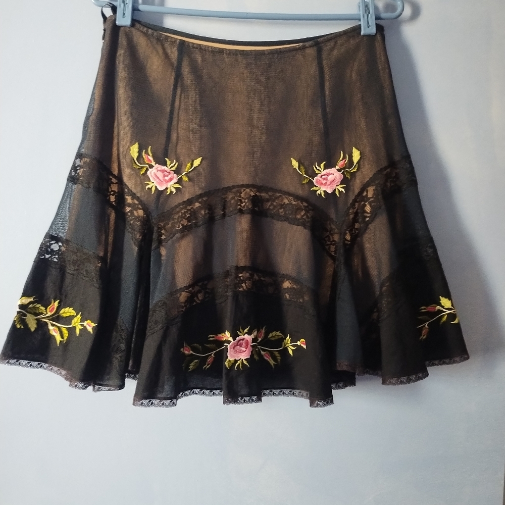 Vintage Betsey Johnson Black Label Black Mesh  Rose Embroidered Mini Skirt 6 - Picture 4 of 5